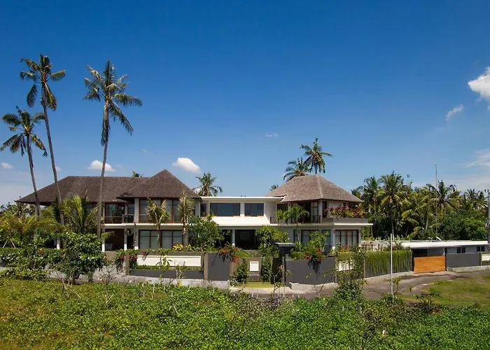 Beachfront Luxury, Purnama Ferienhaus Ketewel
