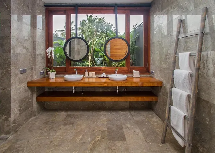 Beachfront Luxury, Purnama Ferienhaus